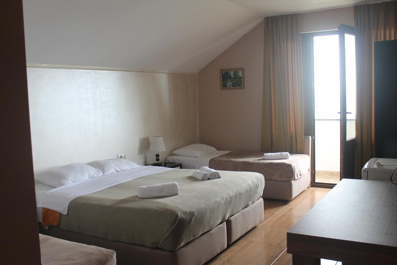 Seazone Hotel Sjekhvetili Eksteriør bilde